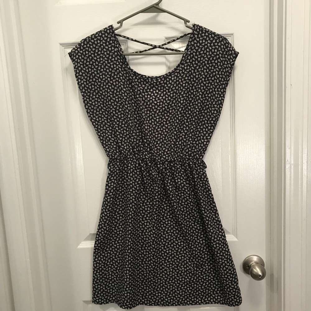 Beautiful flower print dress!